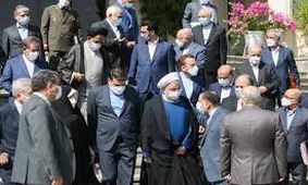 مدیران روحانی همچنان در پاستور
