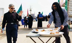 کیهان: اسکان و غذا دادن به چند ده میلیون زائر اربعین ، می‌تواند ابزار ظهور امام زمان باشد