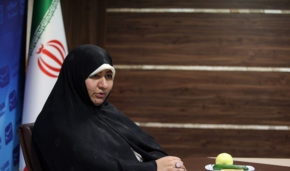 انقلابی‌ها نباید مسئله حجاب را معطل انتخابات کنند/ بی‌حجابی مانند بیماری، جامعه را از درون می‌پوساند
