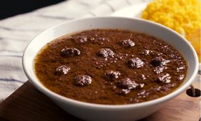 طرز تهیه خورش فسنجان با گوشت