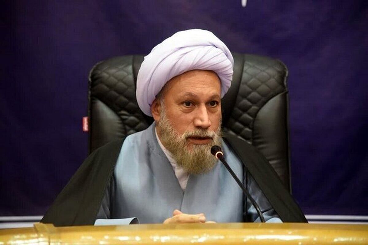 امام جمعه شیراز: تحریم ها برای ایران ضرری ندارد