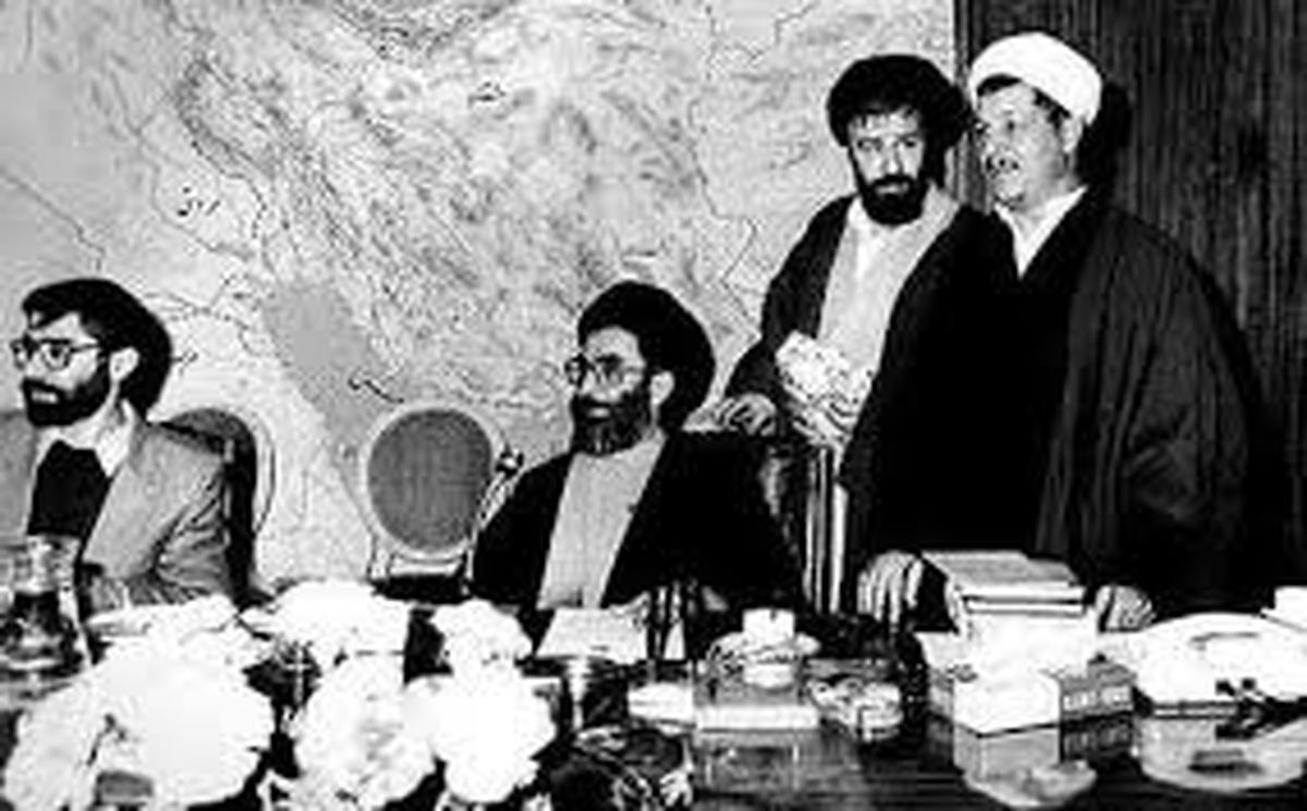 واکنش سیداحمد خمینی به انتخاب آیت‌الله خامنه‌ای در خبرگان/جزئیاتی از جلسه پذیرش قطعنامه ۵۹۸
