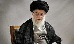 رهبر انقلاب: وظیفه امروز روحانیت، انقلابی بودن، شناخت دشمن و آمادگی برای مقابله با ترفندهای آن است