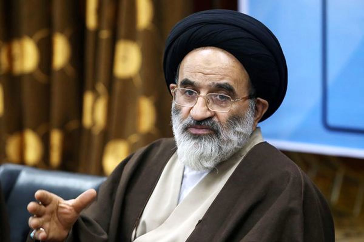 مخالف مقام معظم رهبری با دولتی‌شدن نمازهای جمعه