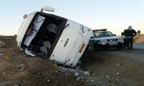 واژگونی خونین اتوبوس در محور زاهدان - زابل