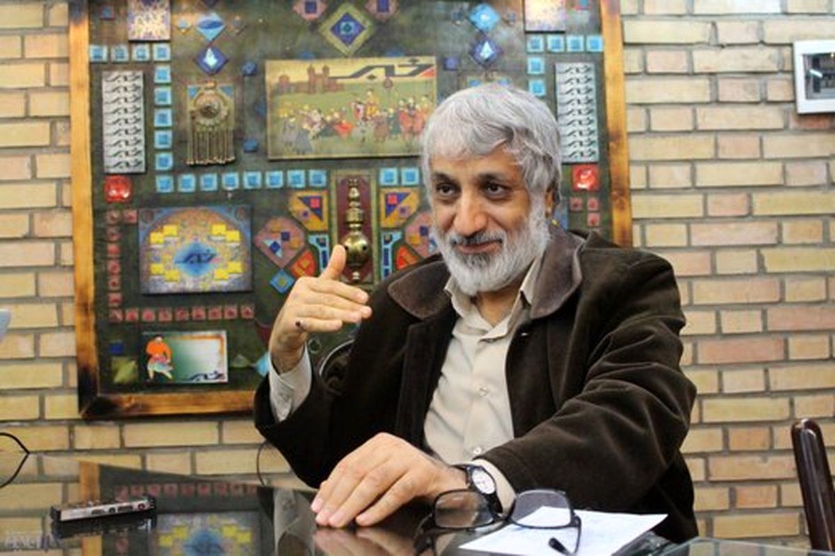 فیاض: چرا مداحان صبح تا شب در صداوسیما برنامه دارند/به جای بسیج، مارکسیست‌ها شعار عدالت‌طلبی می‌دهند