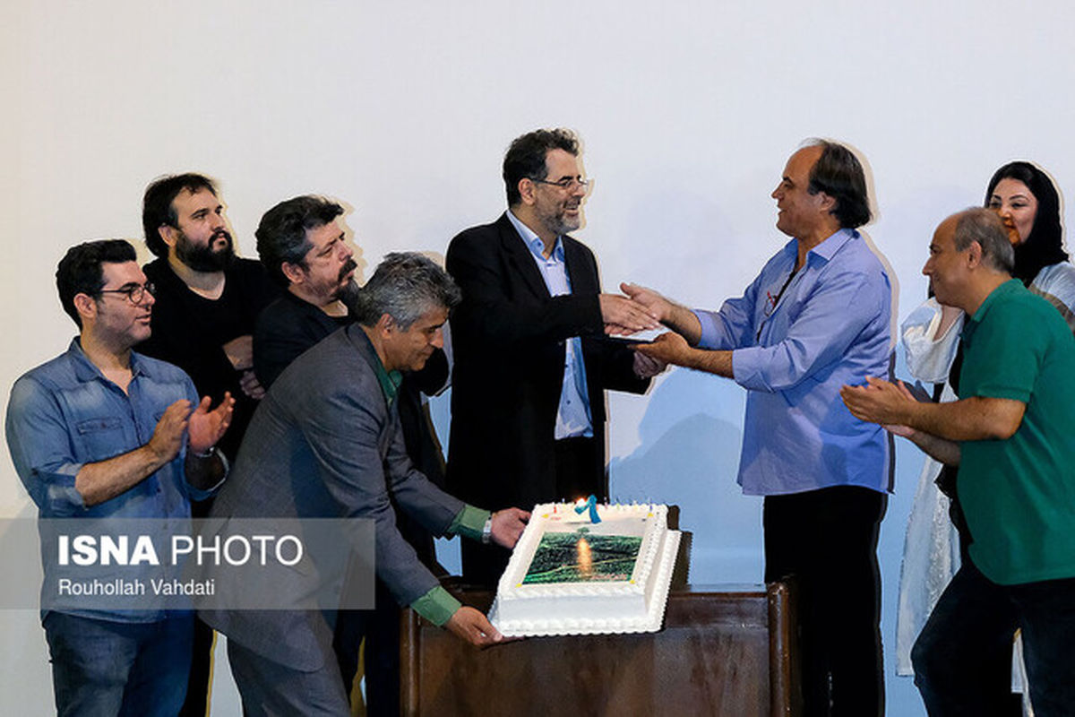 در جشن تولد عباس کیارستمی چه گذشت؟ / خاطرات متفاوت بهمن فرمان آرا، جعفر پناهی، فاطمه معتمدآریا و...