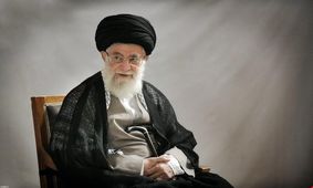 مصدق به آمریکا اعتماد کرد، کتکش را هم خورد /بازخوانی نظرات رهبری درباره کودتای ۲۸ مرداد