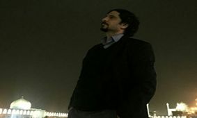 می‌خواستم پشت دستم را داغ کنم تا دیگر ننویسم