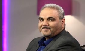 هنرنمایی جدید جواد خیابانی روی آنتن /گفتن شعار ما که رفتیم آسیا روی آنتن زنده!