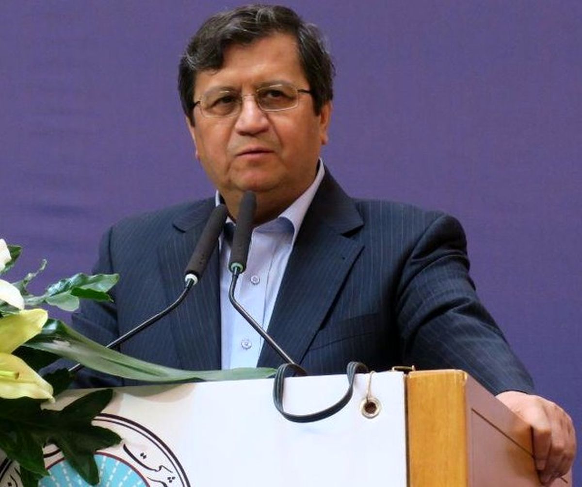همتی: بازار ارز اینگونه نمی‌ماند