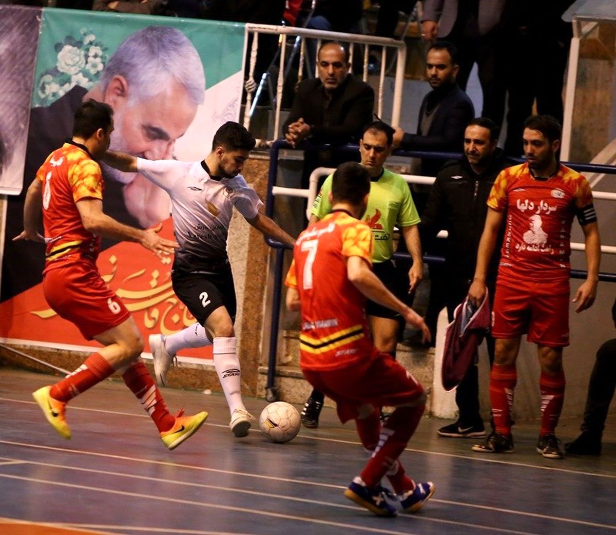 لیگ برتر فوتسال همچنان جنجالی