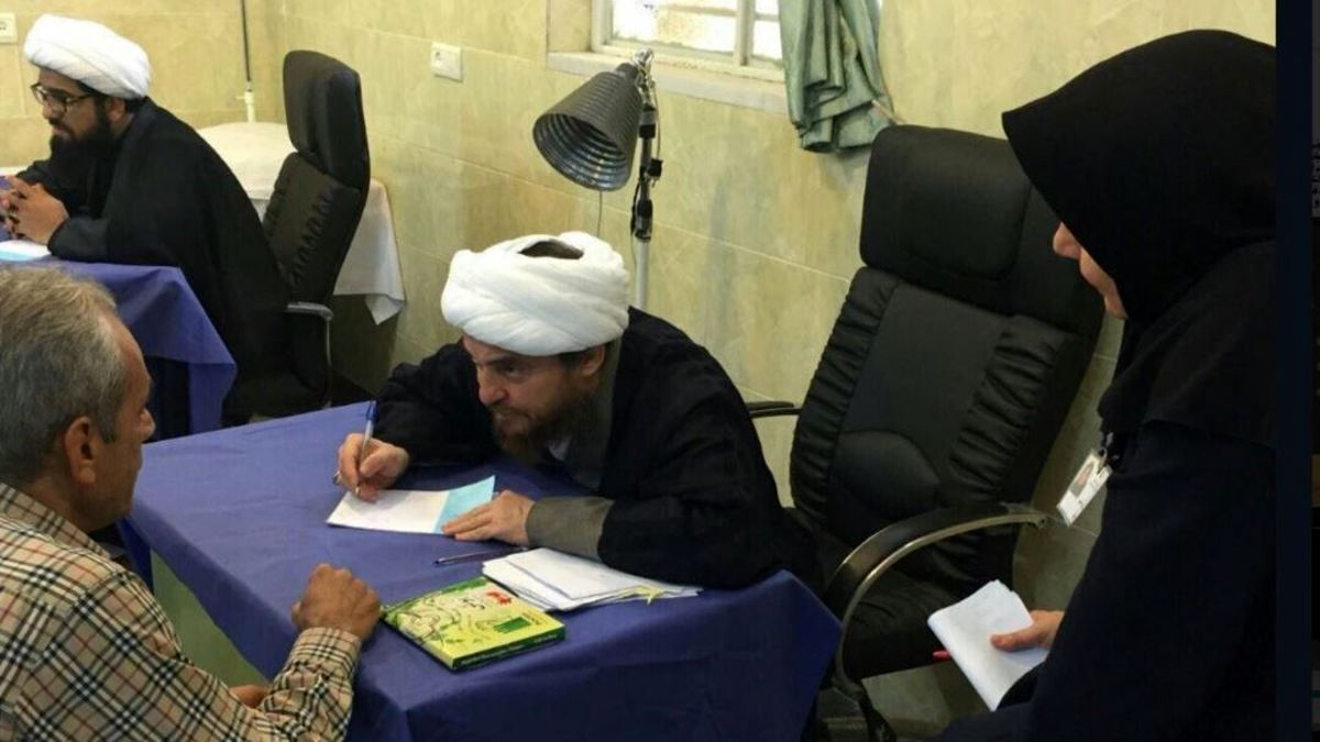 درباره روحانی جنجالی مدعی طب اسلامی، چه می‌دانیم؟