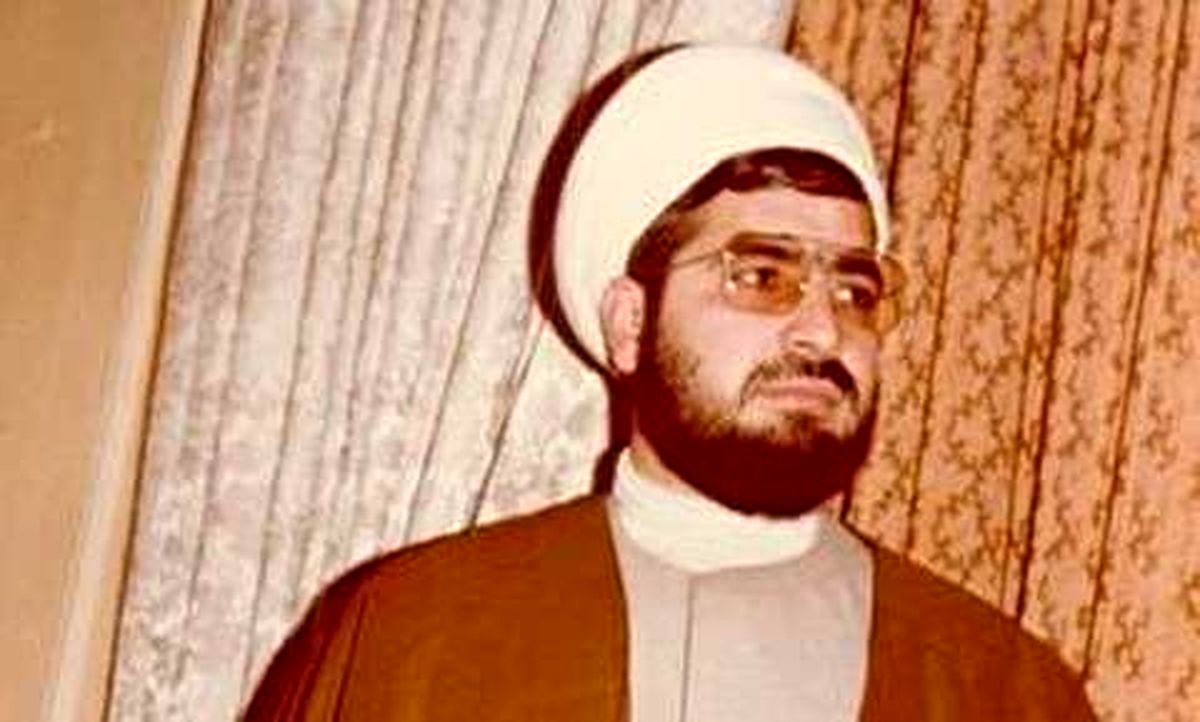 روحانی، ۳۰ دی ۱۳۵۷: خداوند اسلام را از شر خشکه‌مقدس‌ها حفظ کند