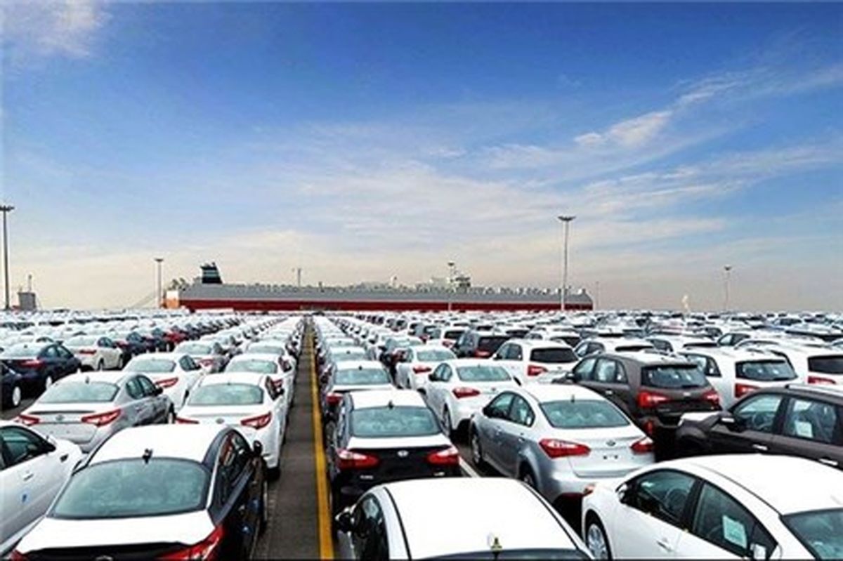 تاثیر واردات خودرو چه بر بازار/ با این تصمیم نرخ ارز افزایش می‌یابد