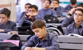 مطلبی بیشتر از کتاب‌های درسی به دانش‌آموزان تحمیل نشود