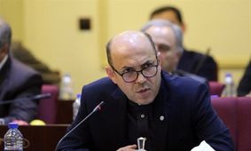 سعادتمند: قهرمانی نباید به هیچ تیمی تقدیم شود
