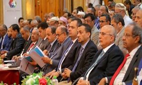 بحران در کابینه دولت منصور هادی؛ دو وزیر استعفا دادند