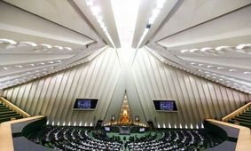پس لرزه‌های مداحی جنجالی محمود کریمی در صحن مجلس /درخواست برای پیگیری وضعیت دانشمند ایرانی زندانی در آمریکا