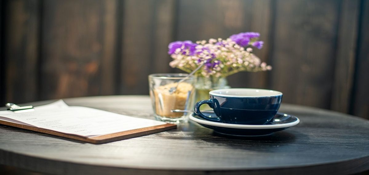 ۴ کتاب شعر که از همین امروز می توانید خواندن آنها را آغاز کنید