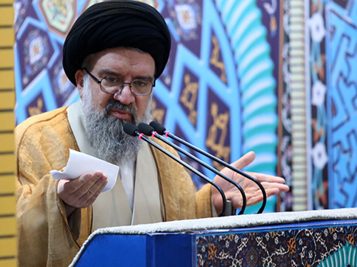 احمد خاتمی: کسی که دم از مذاکره بزند ضد خط امام و رهبری قرار دارد