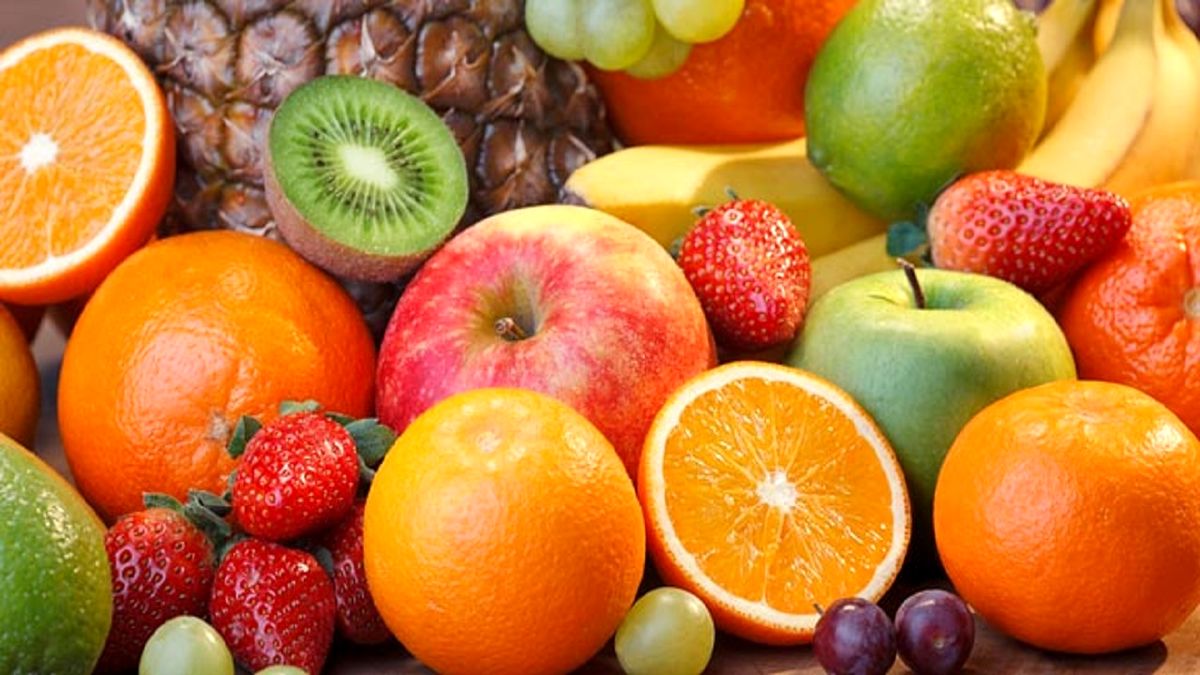 جلوگیری از چاقی با دانستن میزان کالریِ میوه‌ها + جدول