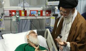 رهبر انقلاب از آیت‌الله هاشمی شاهرودی عیادت کردند