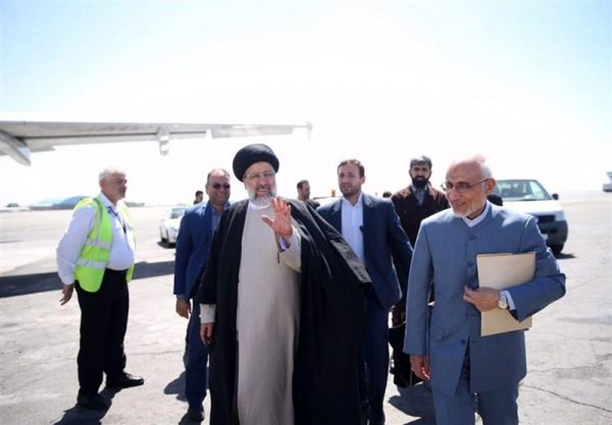 میرسلیم همراه رئیسی عازم مشهد شد + عکس