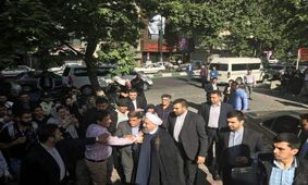حضور حسن روحانی در حسینیه ارشاد / فیلم و عکس