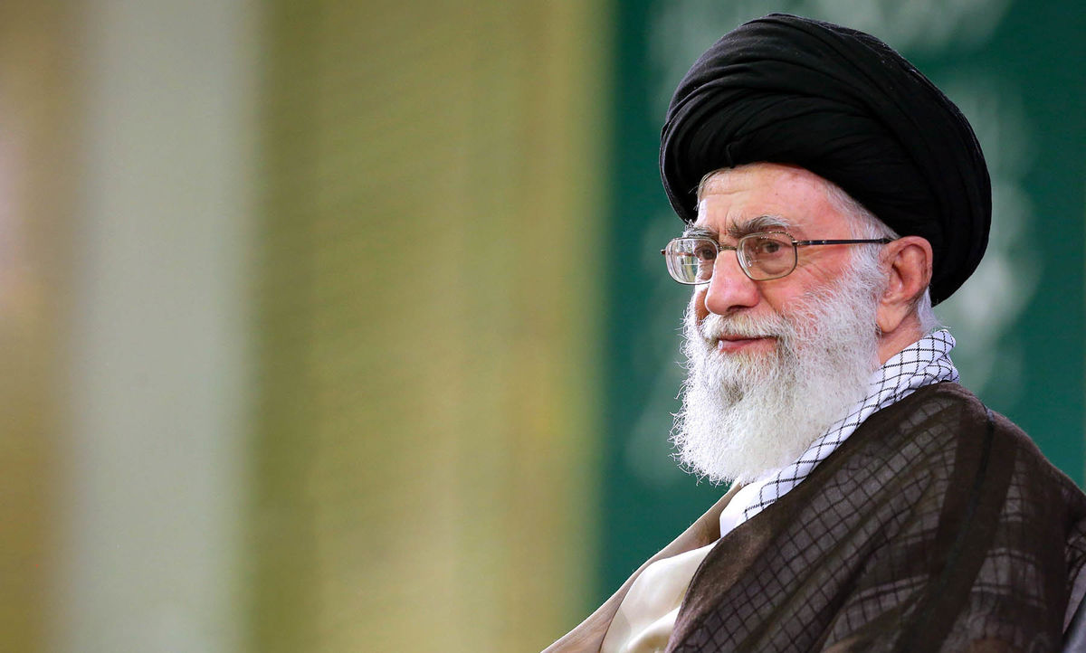 پیام مهم رهبر معظم انقلاب به مناسبت موسم حج / نصیحت به سران برخی کشورهای مسلمان را وظیفه می‌دانیم