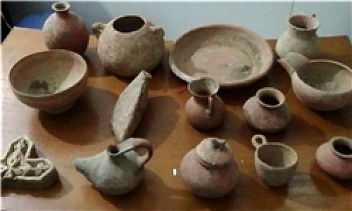 کشف اشیای عتیقه در حیاط منزلی در مشکین شهر