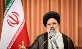 مرحوم حسینیان هرگز از مسیر حق و آزادگی منحرف و منصرف نشد