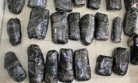 کشف 58 کیلو تریاک در بازرسی از پژو در داراب