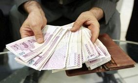 مقایسه قیمت سکه و حداقل دستمزد ماهیانه کارگران از ۱۳۵۸ تا ۱۳۹۹/اینفوگرافی