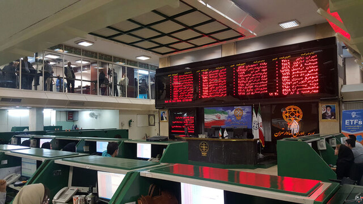  رشد بازار بورس با واقعیت‌های اقتصادی همخوانی ندارد