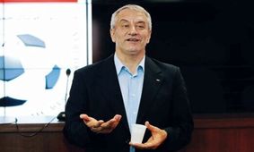 کفاشیان: دلیلی ندارد که هیات‌رئیسه پول ویلموتس را بدهد