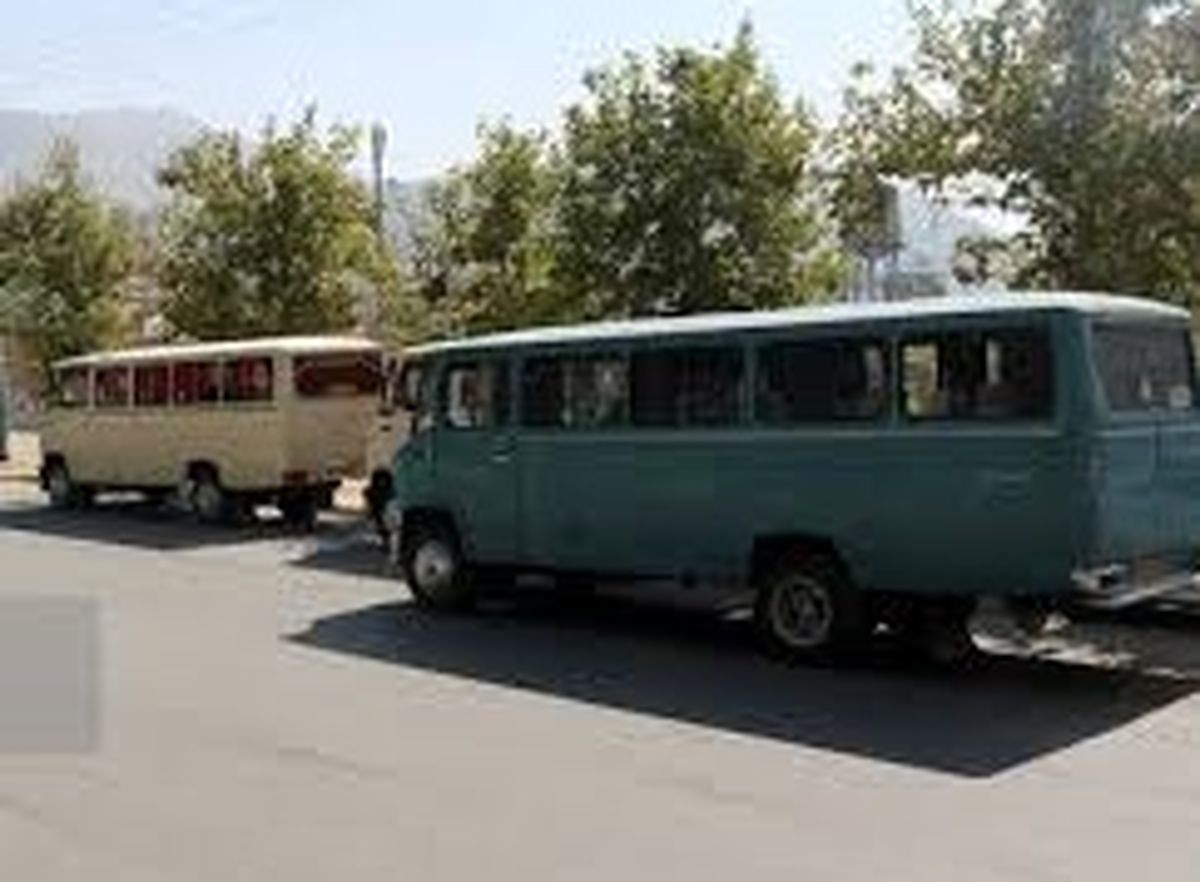 مینی‌بوس‌های کبودراهنگ در مصاف با کرونا از دور خارج شدند