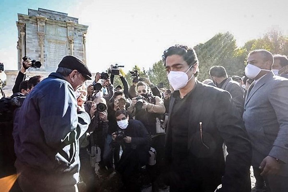 همایون، رایان، مژگان و افسانه در مراسم خاکسپاری شجریان/ عکس