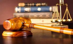 آیا بانک‌ها حق برداشت کل حقوق ضامن بازنشسته را دارند؟