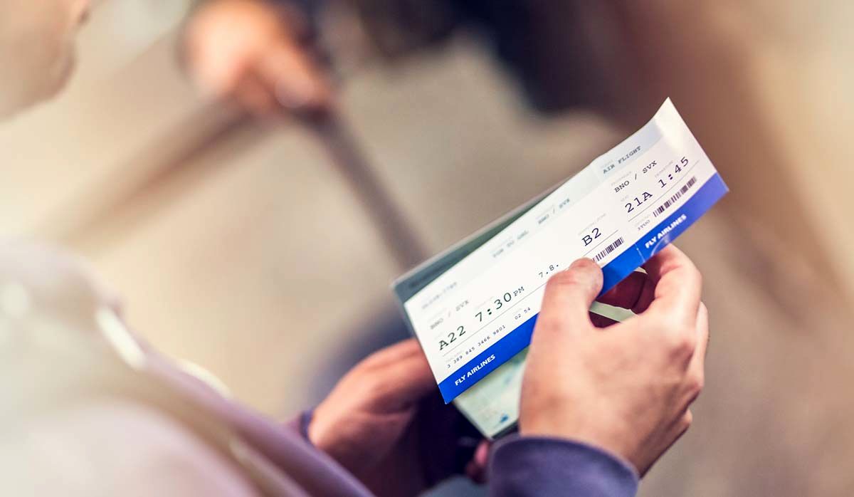 حداقل قیمت بلیت هوایی مشهد ۳۵۰ هزار تومان است