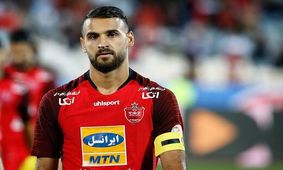 نوراللهی در پرسپولیس دروازه‌بان شد/ عکس