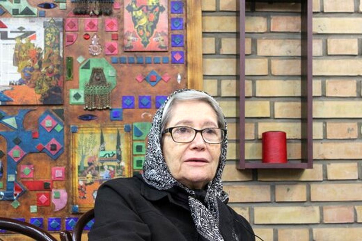 مینو محرز: عطاری‌ها باید جمع شوند/ آبروی طب سنتی را برده‌اند