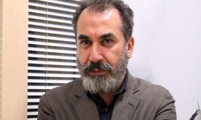 سیامک انصاری در مرکز انتقادها