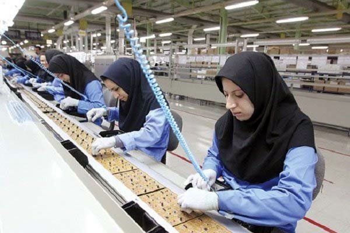۸۰ درصد شاغلان بدون بیمه در ایران، زنان هستند