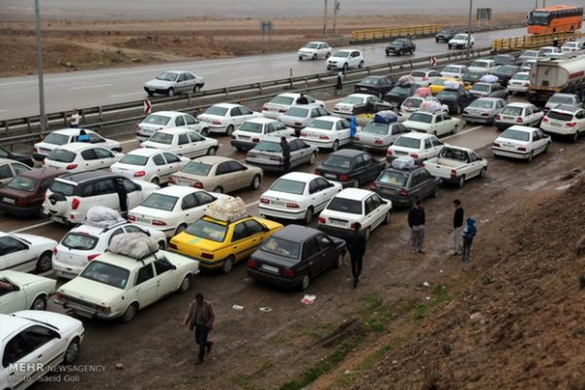 بار سنگین ترافیک در جاده‌های شمال