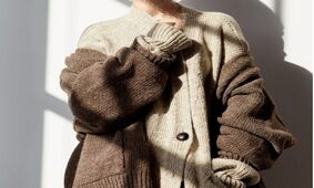 انواع مدل بلوز بافتنی زنانه و دخترانه را با چه لباسی ست کنیم؟
