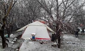 زندگی چادری در دنا با سرمای زیر صفر درجه جریان دارد