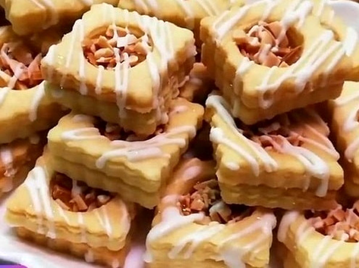 طرز تهیه شیرینی عسلی بادامی مغزدار