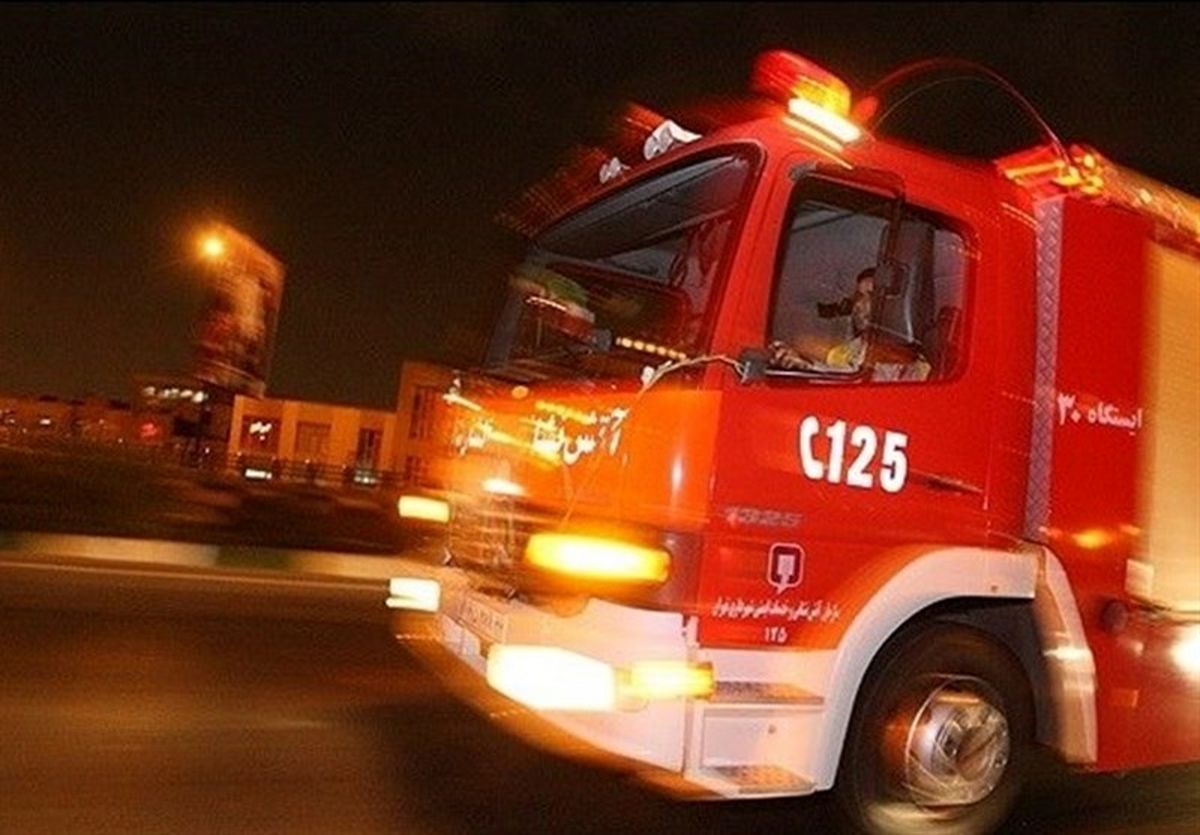 پاساژ "مهستان" آتش گرفت