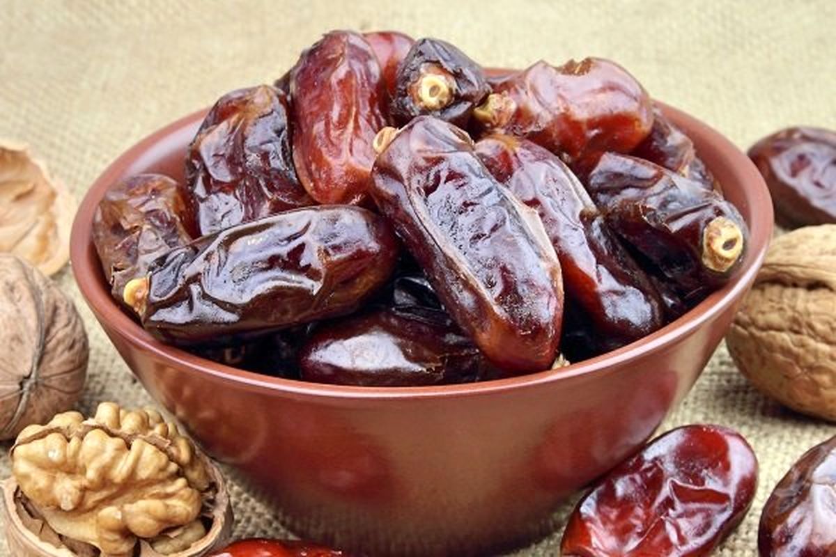 فروش خرما در فروشگاه‌ها با سود ۱۰ درصدی/ برخورد با گرانفروشی